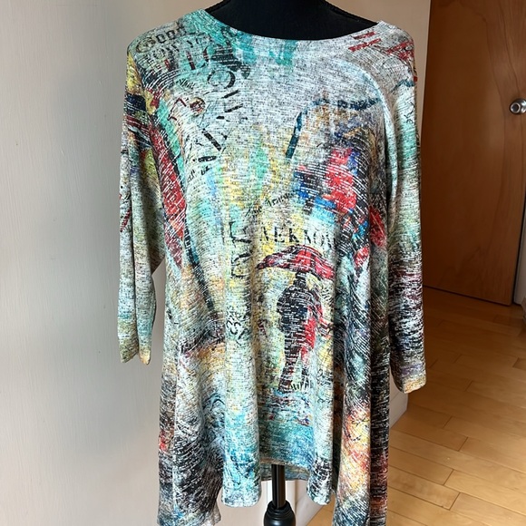 Inoah Wearable Art round neck 3/4 sleeve high-low hem hip length tunic shirt L - Picture 3 of 4